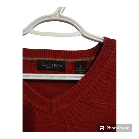 Van Heusen men's crew neck red sweater - Picture 3 of 3